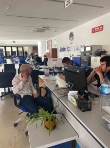 Dilenmek Için Kilometrelerce Yol Geldiler, Zabitaya Yakalandilar