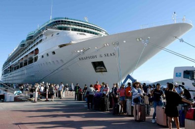 Kusadasi Kruvaziyer Turizminde Rekora Kosuyor