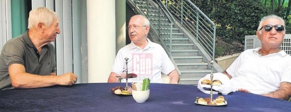 Kemal Kılıçdaroğlu mutfaktan çıktı! Seçim şovu bitti lüks başladı