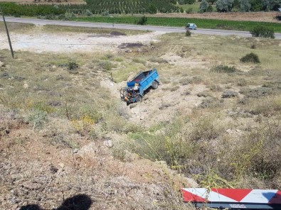 Isparta'da Pat Pat Devrildi Açiklamasi 2'Si Çocuk 4 Yarali