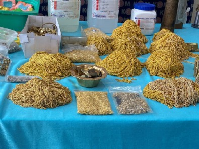 Kapalıçarşı'da operasyon: 80 milyon liralık sahte altın ele geçirildi