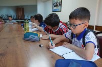 Çocuklar Ingilizce Ögreniyor