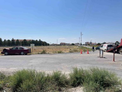 Konya'da 2 Otomobil Çarpisti Açiklamasi 3 Yarali