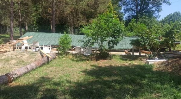 Kocaeli'de çardak çöktü! 3 kişi altında kaldı