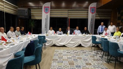 Burdur'da Halk Otobüsleri Ücretsiz Binisleri Kaldirma Karari 15 Ekim'e Ertelendi