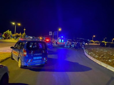 Iki Otomobil Kafa Kafaya Çarpisti Açiklamasi 1'I Bebek 5 Yarali