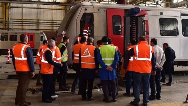 Bakan Uraloğlu tarih verdi! Şimdi sıra milli hızlı trende! Raylara inmek için gün sayıyor