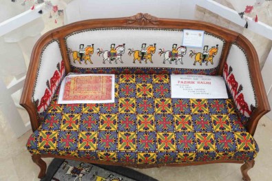 AKMEK'te Dünyanin Ilk Halisinin Desenleri Eski Koltuga Islendi