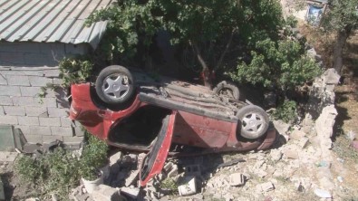 Takla Atan Otomobil Eve Girdi Açiklamasi 5 Yarali