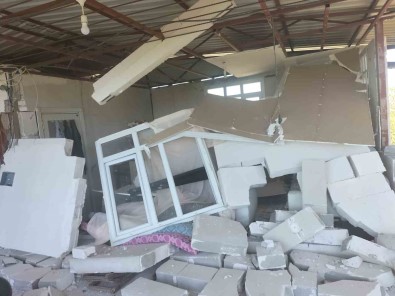 Depremde Gazinin Evi Yikildi