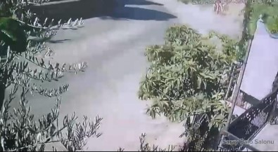 Depremin Yiktigi Duvar Güvenlik Kamerasinda