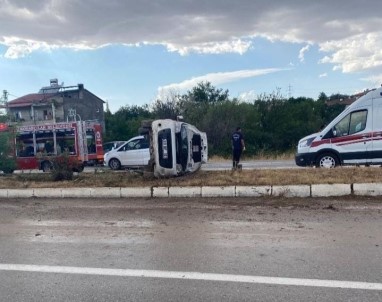 Hafif Ticari Araç Yan Yatti Açiklamasi 5 Yarali