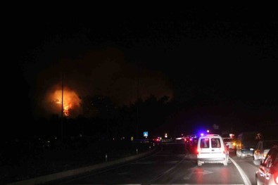 Vali Yazici Açiklamasi 'Yangin 3,5 Kilometre Yayildi, Müdahale Devam Ediyor'