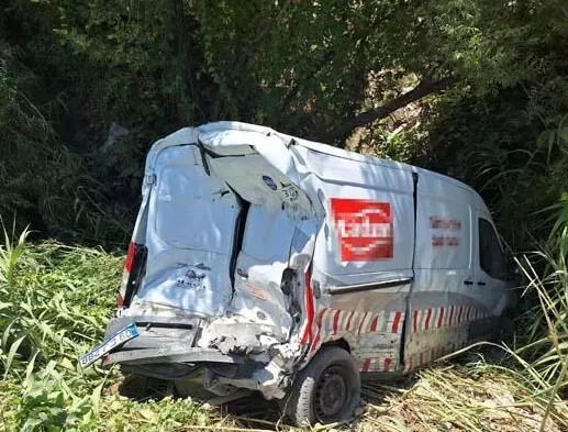 Freni boşalan kamyon dehşet saçtı! Yaralılar var