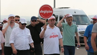Tanju Özcan CHP'den ihraç edildi