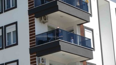 Engelli Vatandasi, Bozulan Asansör Eve Hapsetti