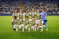Fenerbahçe Ilk Resmi Maçina Taraftari Önünde Çikti