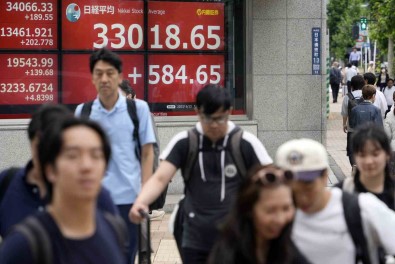 Japonya'nin Yerli Nüfusu Azaldi, Yabanci Sayisi Artti