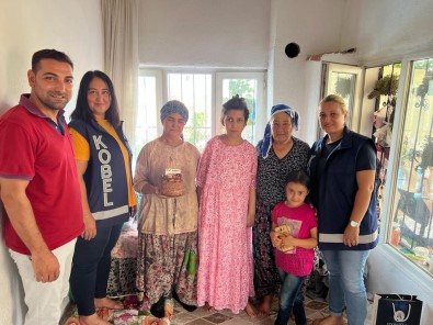 Baskan Kaplan'dan Engelli Kiza Dogum Günü Sürprizi