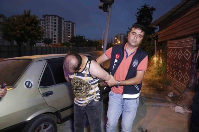 Çalinti Otomobil Ile Kaçarken Yakalandi, 'Düz Kontagi Ben Yapmadim' Dedi