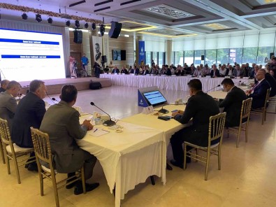 Istanbul'da Toplu Tasim Ücretine Yüzde 57'Lik Zam Teklifi Reddedildi