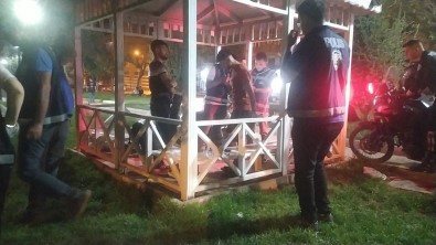 Sanliurfa'da Uygulama Açiklamasi 25 Gözalti