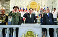 Kuzey Kore'den Zafer Günü'nde IHA Ve Füzeler Ile Gövde Gösterisi