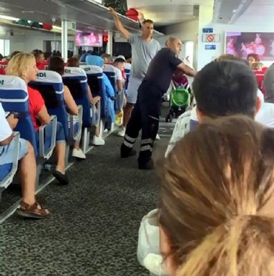 Marmara Denizi’ne korkunç anlar: Yolcular bayıldı! 15 yıllık kaptan: İlk kez böyle bir şey gördüm!