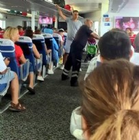 Marmara Denizi’ne korkunç anlar: Yolcular bayıldı! 15 yıllık kaptan: İlk kez böyle bir şey gördüm!