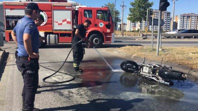 Tamirciden Aldigi Motosiklet Test Edilirken Kül Oldu