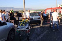 Kazayi Görüp Duran Otomobile Baska Araç Arkadan Çarpti Açiklamasi 9 Yarali
