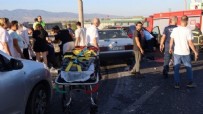 Manisa'da otomobile başka araç arkadan çarptı: 9 yaralı