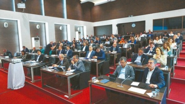 Bıçak sırtı denge! Saflar her an değişebilir: CHP'de kim kiminle...