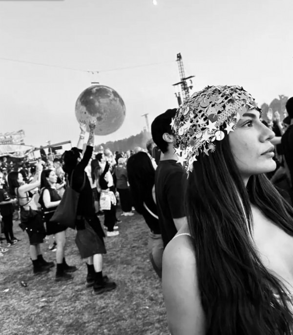 Tarzına beğeni yağdı