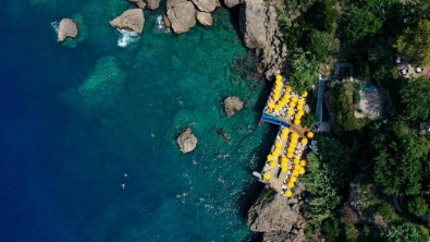 Falez Plajlarini 4 Günlük Bayram Tatilinde 32 Bin 542 Kisi Kullandi