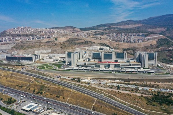 Dünyanın en büyük 10 sağlık kampüsünden biri! Dev sağlık kampüsü kapılarını halka açmak için gün sayıyor