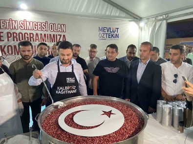 Kagithane'de Asure Günü Heyecani Açiklamasi 25 Bin Kisiye Asure Ikram Edildi