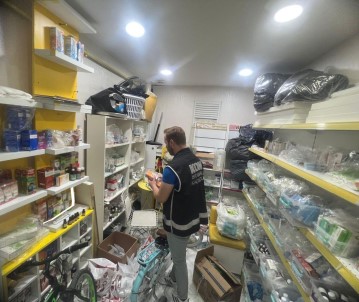 Istanbul'da 5 Milyon Liralik Kaçakçilik Operasyonu Açiklamasi 4 Gözalti