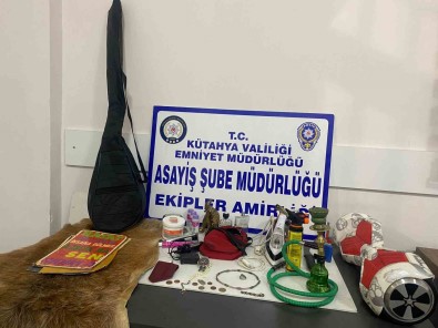 Kütahya'da Bekçiler 5 Hirsizlik Zanlisini Suçüstü Yakaladi