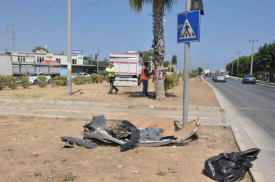Mersin'de Tir Ile Hafif Ticari Araç Çarpisti Açiklamasi 5 Yarali