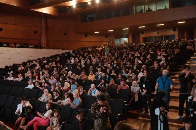 Bursa'da Endonezya Rüzgari Esti