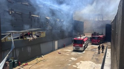 Çocuk Bezi Fabrikasinda Yangin