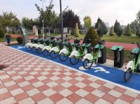 Çorumlu Gençler Bisiklet Kullanmayi Sevdi