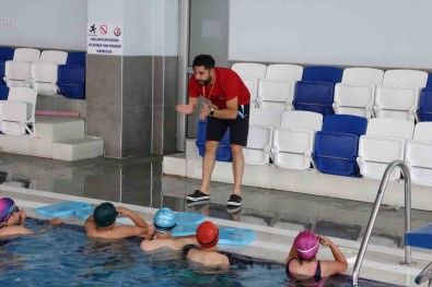 Usak'ta Yaz Okullari Basladi