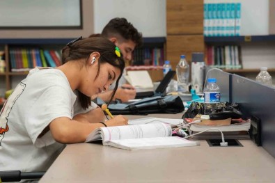 Sehitkamil'de 52 Bin Ögrenci Kütüphaneden Faydalaniyor