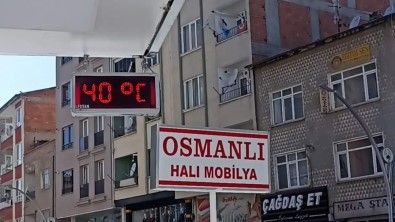 Sungurlu'da Termometreler 40 Dereceyi Gösterdi