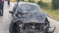 Kastamonu'da ticari taksi ile otomobil çarpıştı: 3 yaralı