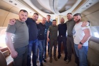 Zelenskiy, 5 Azov Taburu Komutaniyla Türkiye'den Ayrildi