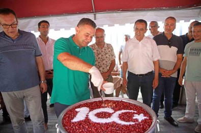 Alanya Belediyesi 5 Bin Kisilik Asure Dagitti