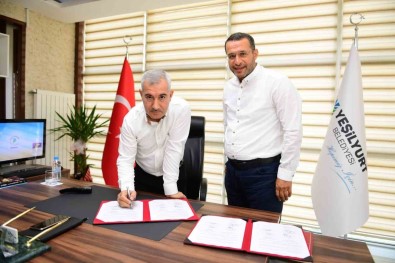 Yesilyurt Belediyesi Ile Hizmet Is -Sendikasi Arasinda Protokol